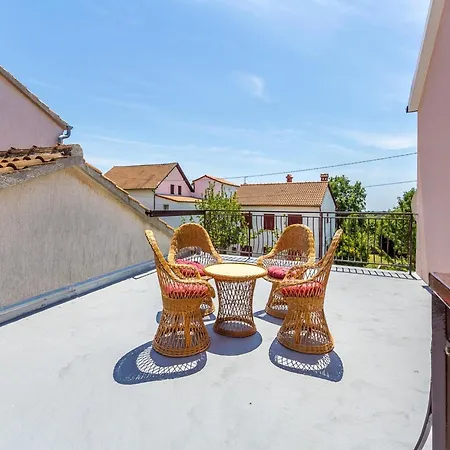 Quaint With Garden In